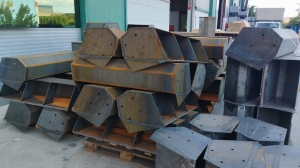BUCKETS FOR CEMENT AND MINING